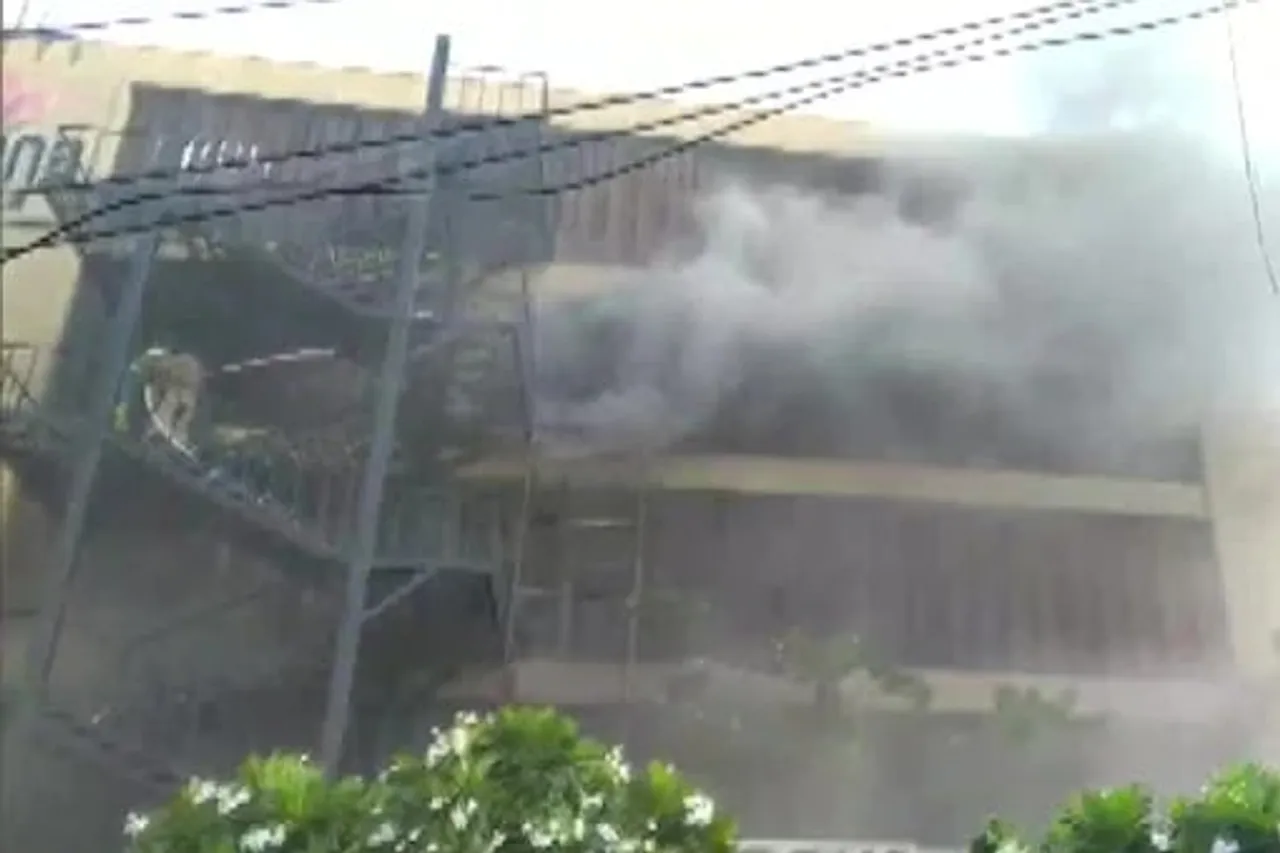 UP: 2 Killed, 10 Injured at a Hotel Fire in Lucknow