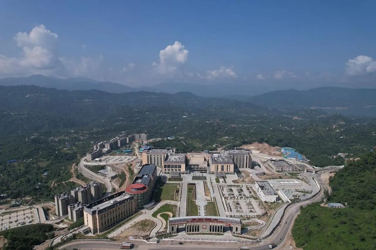 PM Modi Inaugurates AIIMS Bilaspur, Hospital to be Called 'Green AIIMS'