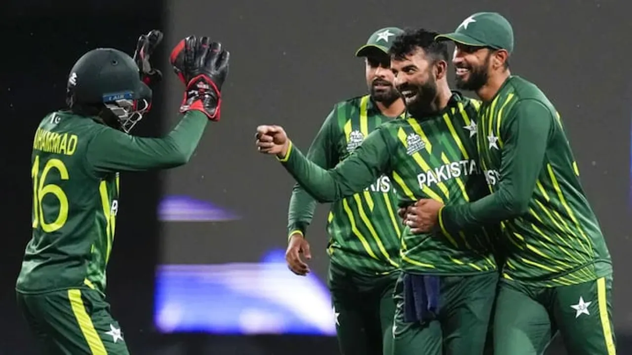 T20 WC: Semi-Finals Hopes Alive For Pakistan With 33-Run Win Over SA
