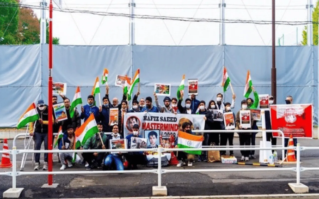 Protests Held In Front Of Pak Embassy In Japan On 26/11 Anniversary