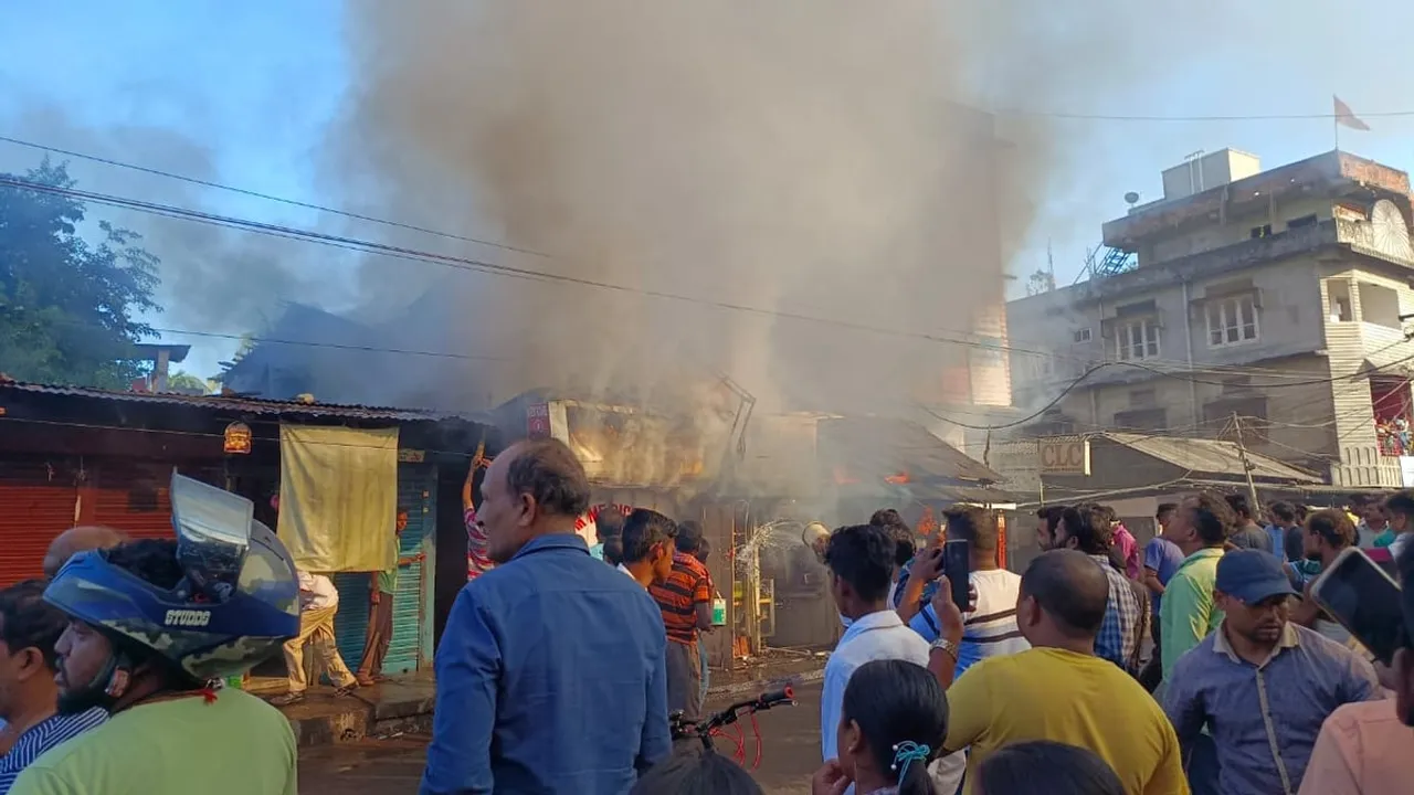 Guwahati: Massive Fire Breaks out at Fatasil Ambari