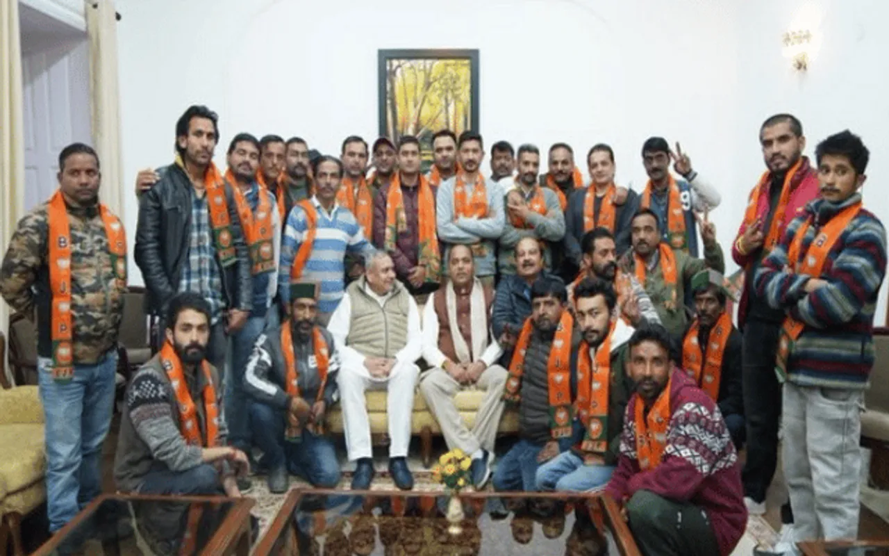 26 Congress Leaders Join BJP Days Before Himachal Polls