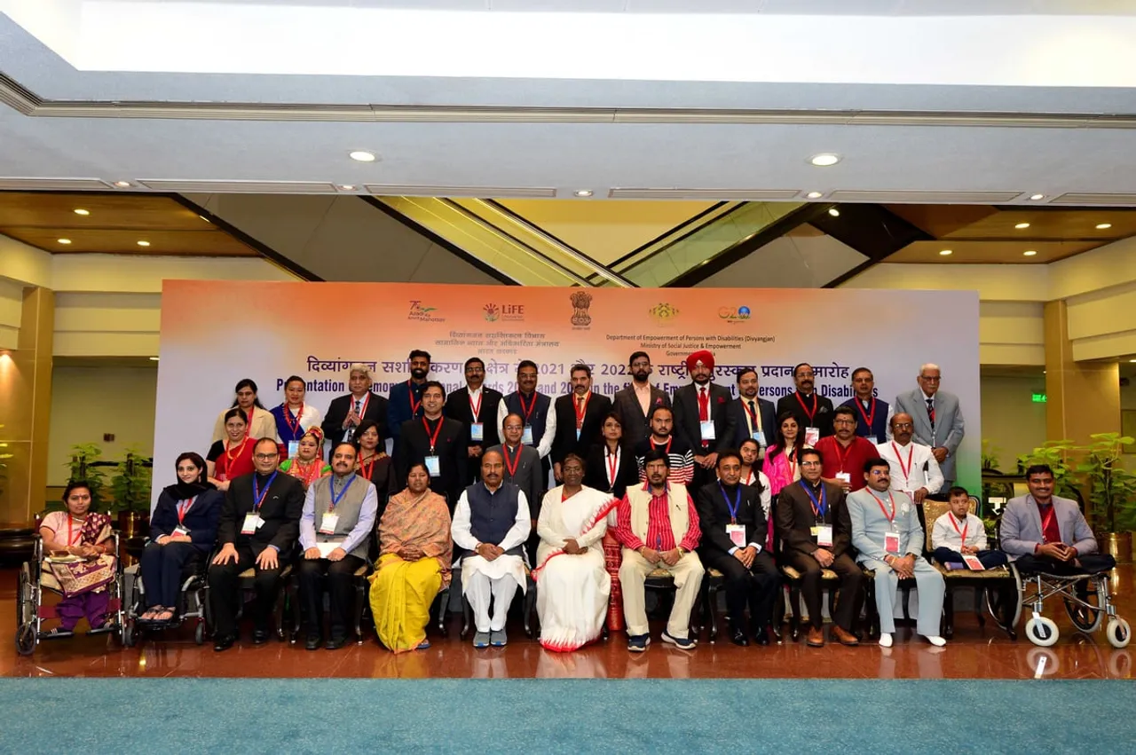 Droupadi Murmu Confers National Awards for Empowerment of Persons with Disabilities 