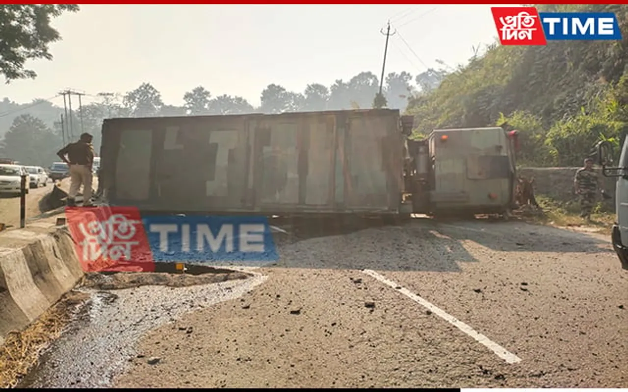 Assam: IAF Truck Carrying Explosives Rolls Over at Sonapur; Area Cordoned Off