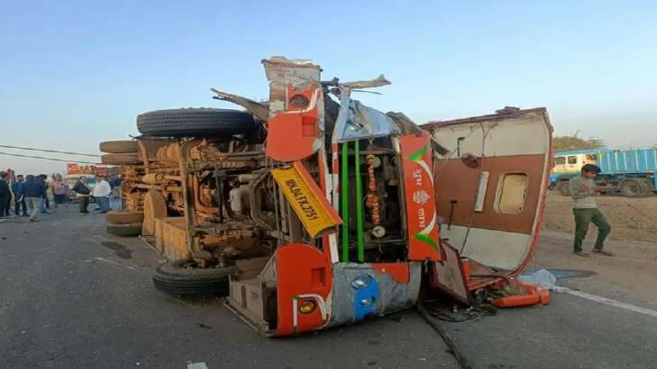 Maharashtra: 10 Killed, Over 30 Injured in Bus-Truck Collision at Nashik-Shirdi Highway