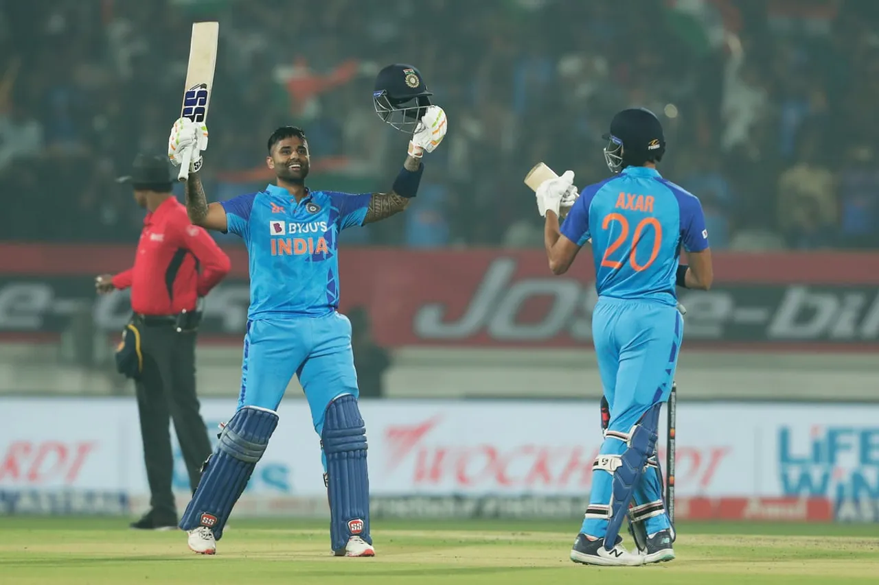 Suryakumar's Century Leads India to 228/5 against Sri Lanka in 3rd T20I