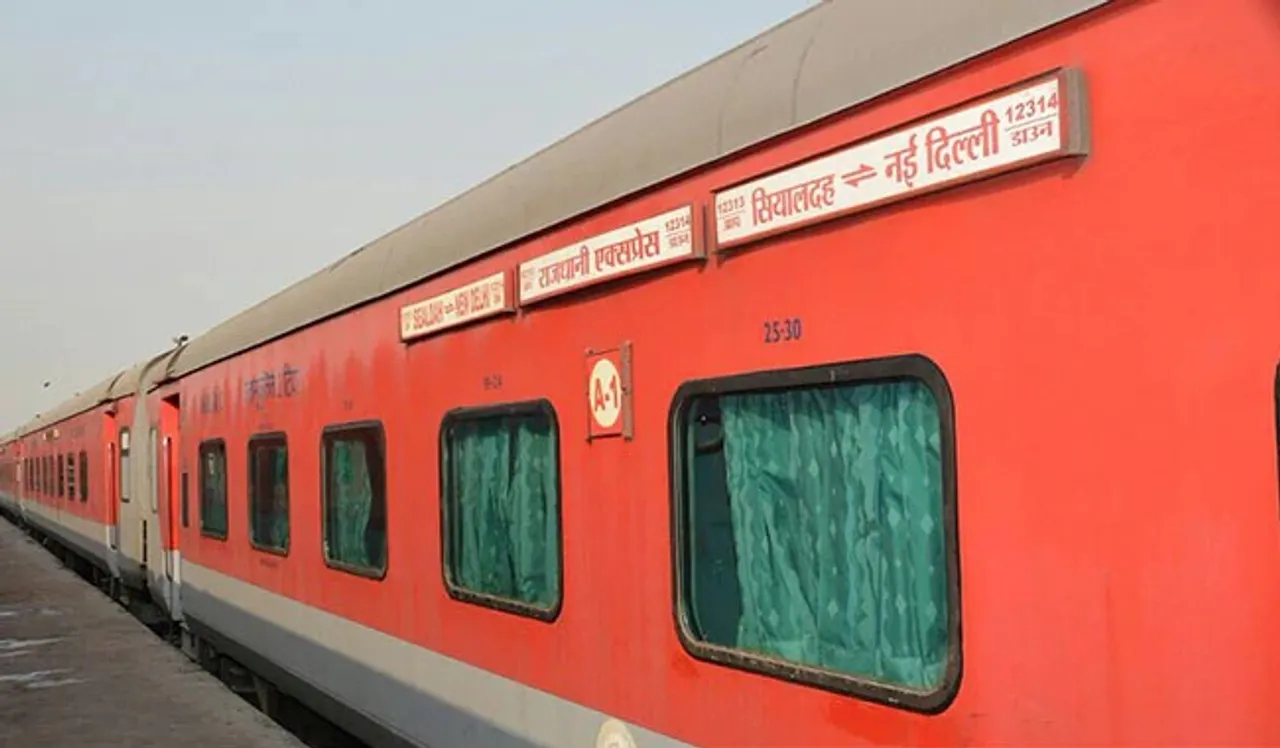 Delhi: IAF Sergeant Held for Making Hoax Bomb Threat Call to Rajdhani Exp