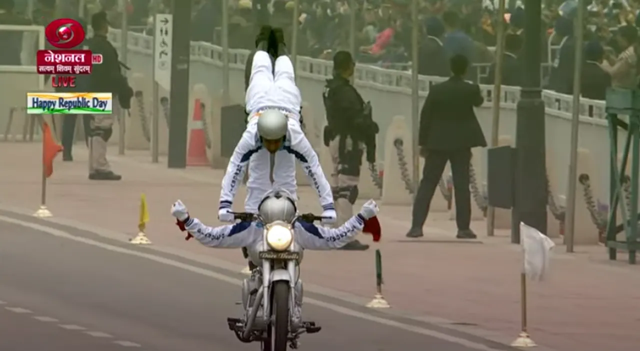 R-Day Parade Ends With Spectacular Airshow, Stunning Motorcycle Display