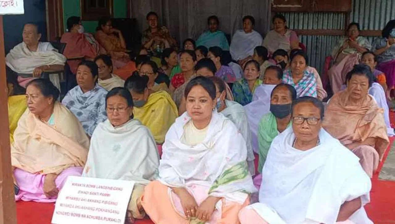 Manipur: Women Activists Stage Sit-In Protest Against Bomb Attack