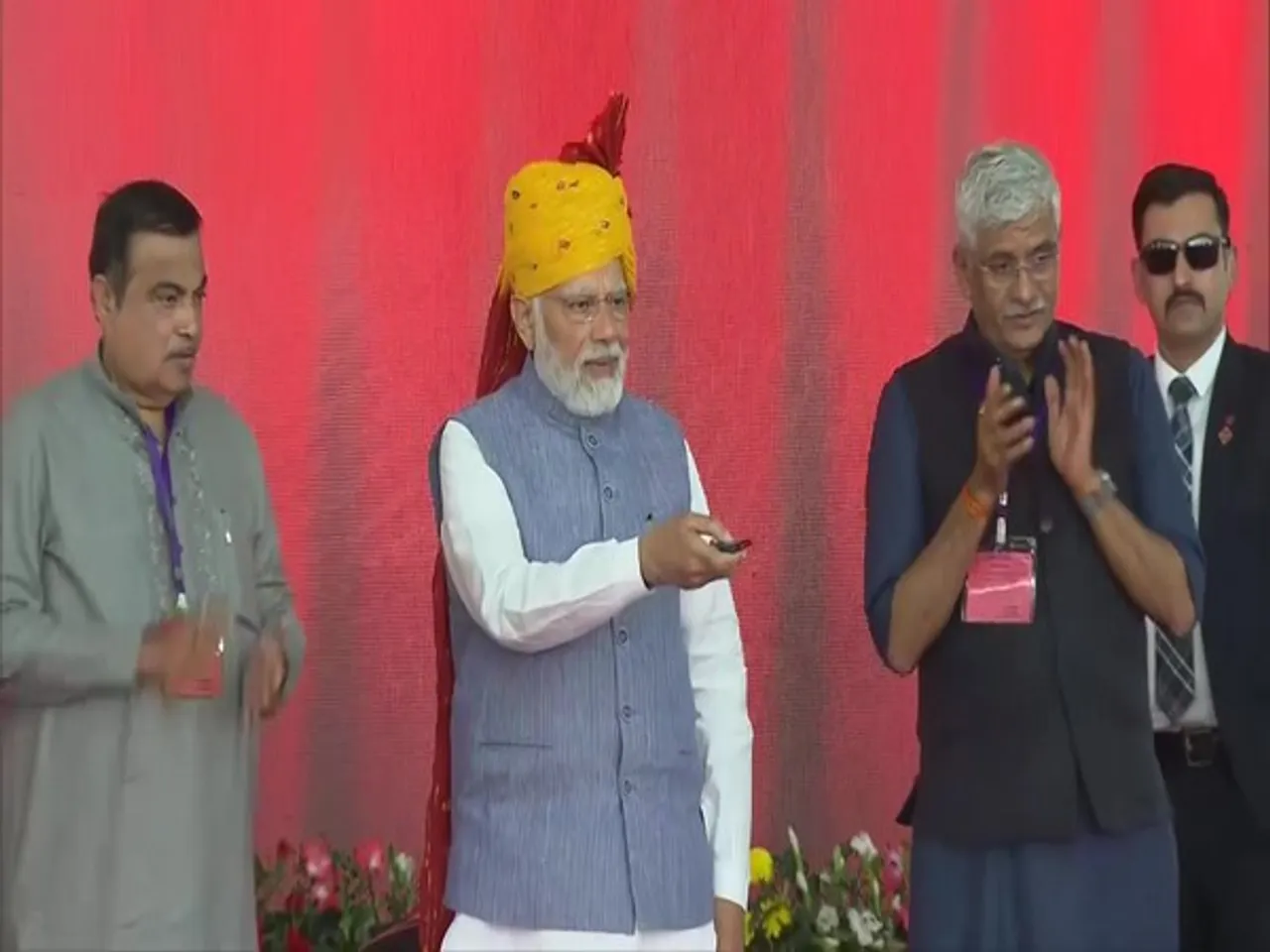 PM Modi Inaugurates Sohna-Dausa Stretch of Delhi-Mumbai Expressway