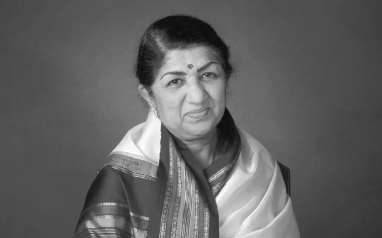 Sand Artist Sudarsan Pattnaik's Tribute To Lata Mangeshkar | Check Out