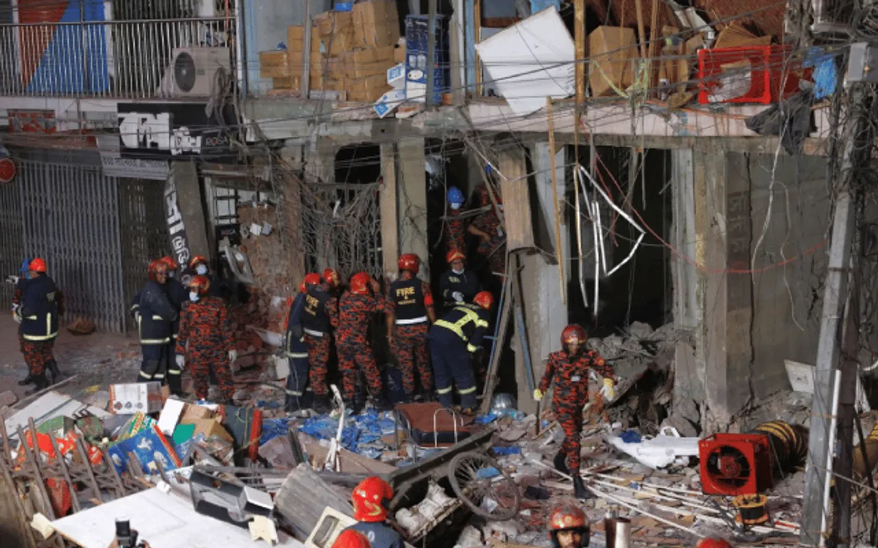 Blast In Dhaka Leaves 16 Dead, 120 Injured