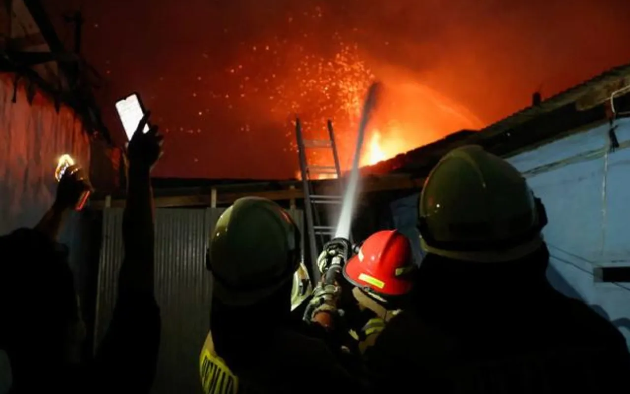 Fire at Indonesia’s Pertamina Fuel Storage Station; 17 killed