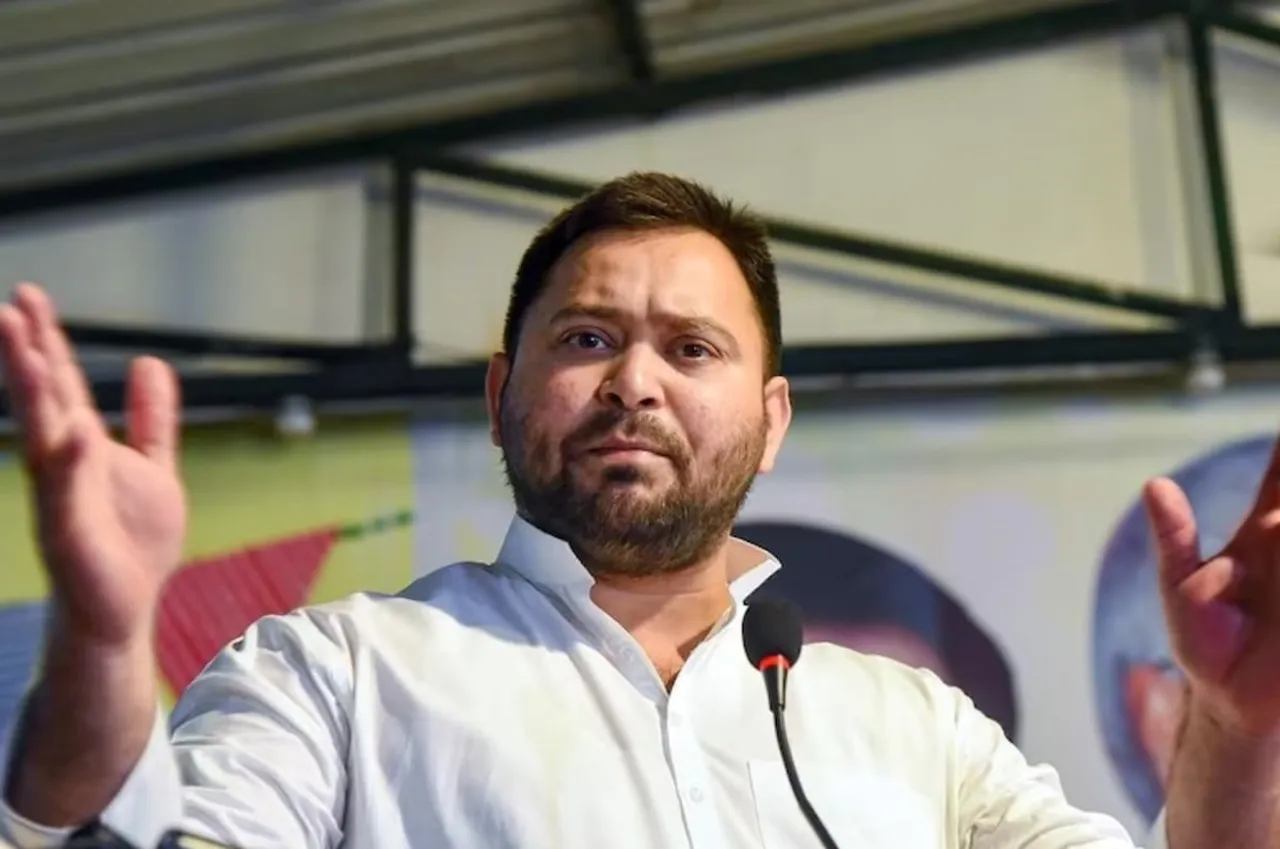 ED Raids Tejashwi Yadav’s Delhi Residence in Land-for-Job Case
