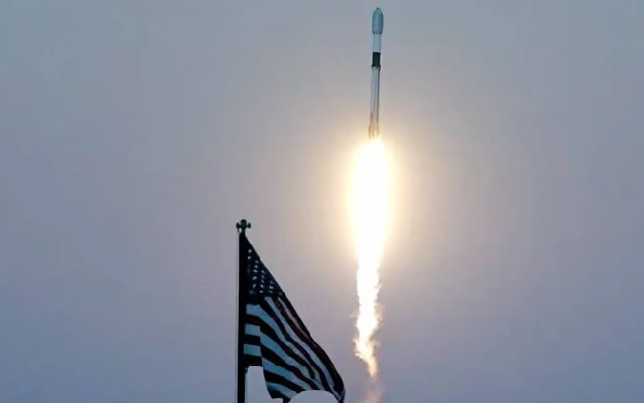 40 OneWeb Satellites Launched by SpaceX, Total 582 in Orbit Now