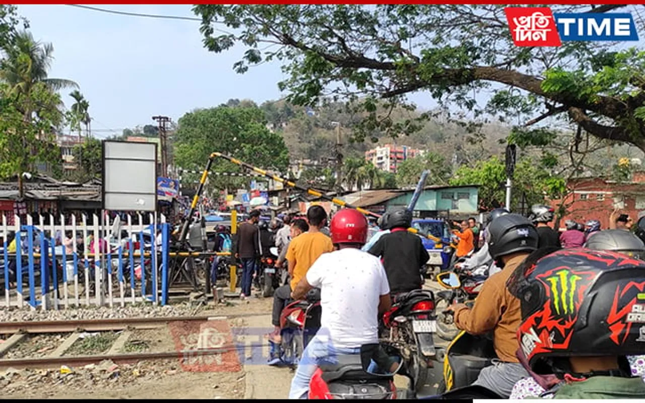 Rail Gate Collapses at Guwahati’s Maligaon