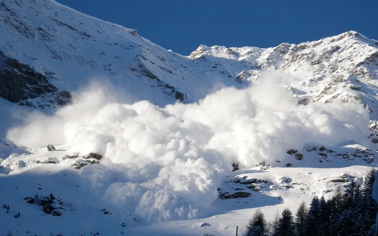 3 Killed, Several Injured After Avalanche Hits Nepal, Says Report