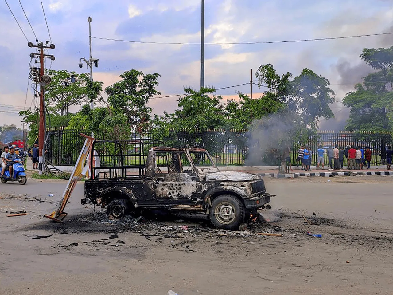 Manipur Violence: HC Orders State Govt to Provide Limited Internet Service