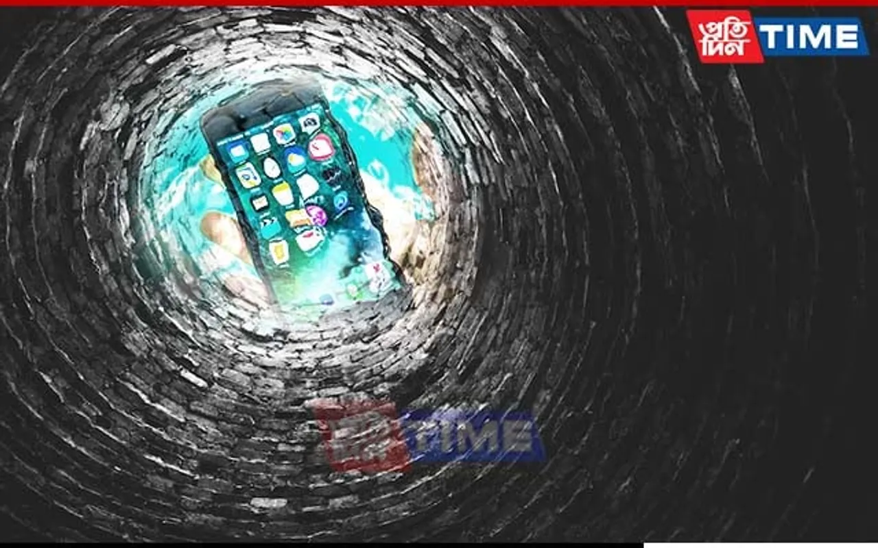 Woman Dies After Attempt to Retrieve Mobile Phone From Pit in Guwahati