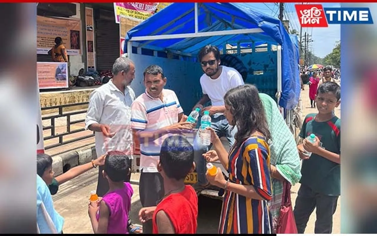 Guwahati: Raahein NGO, ACP Join Hands To Donate Water Bottles In Ambubachi Mela 