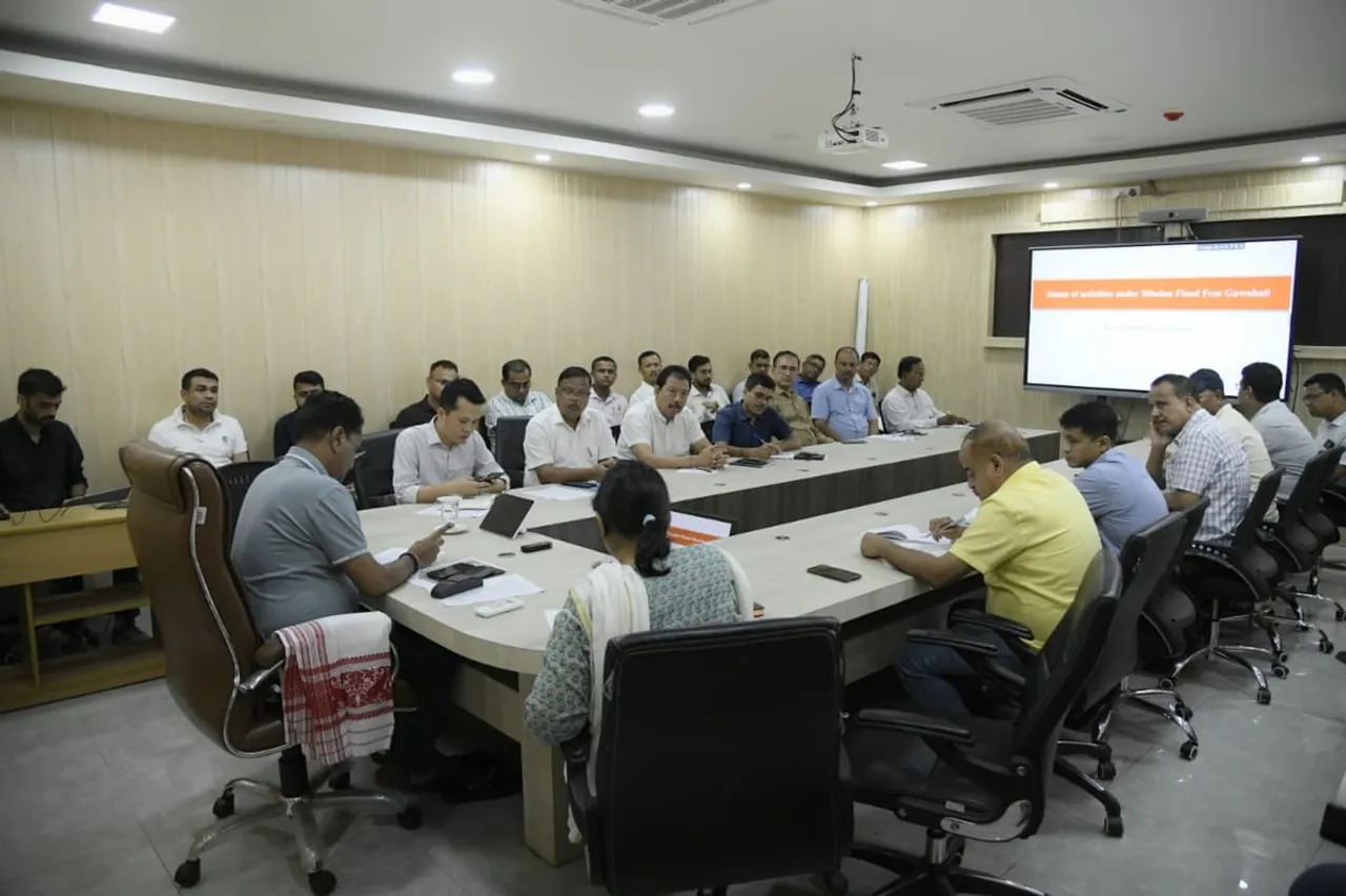 Ashok Singhal Chairs Review Meeting on 'Mission Flood Free Guwahati'
