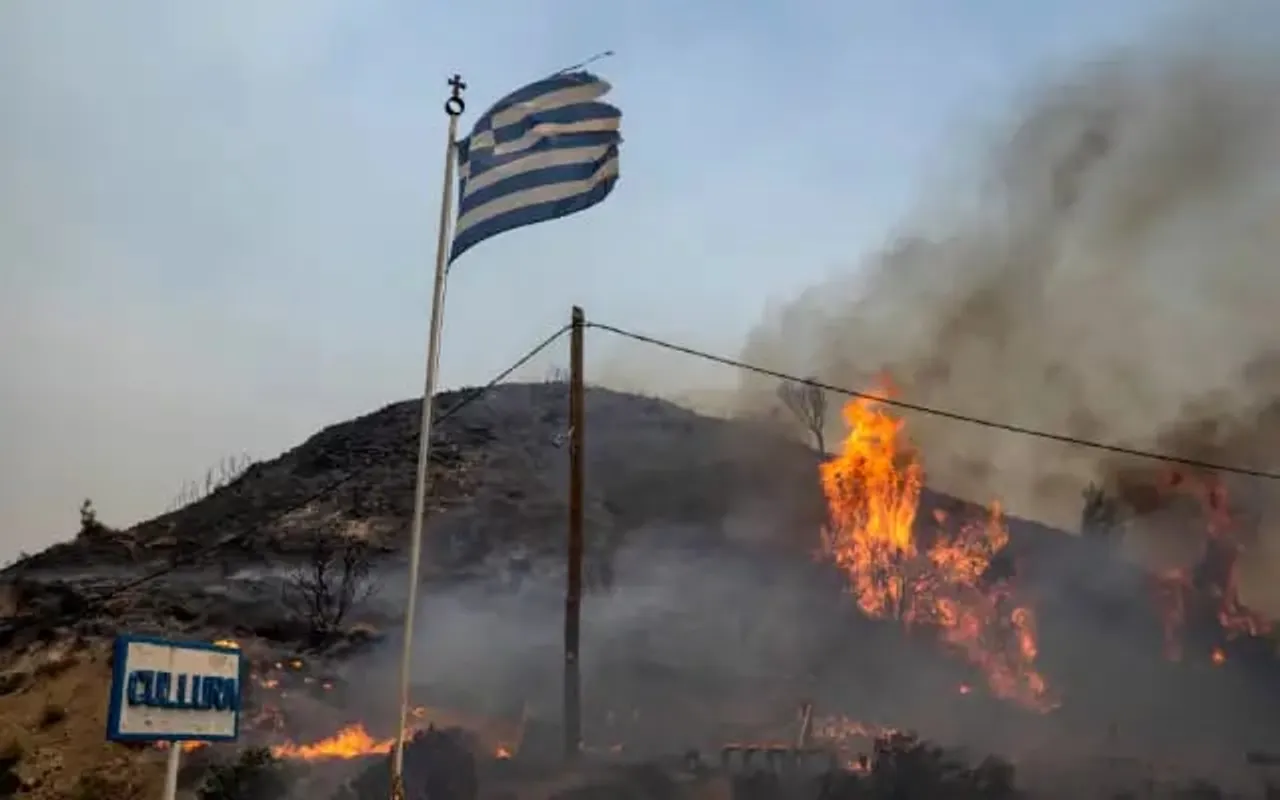 Greece Wildfire: 2,500 More Evacuated From Corfu Island