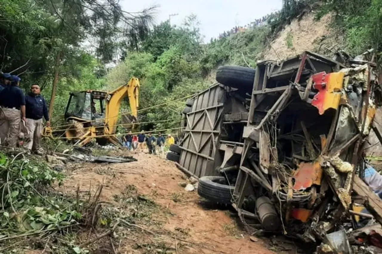 Mexico: 27 Dead Including Infant, 17 Others Injured as Bus Falls Into Ravine
