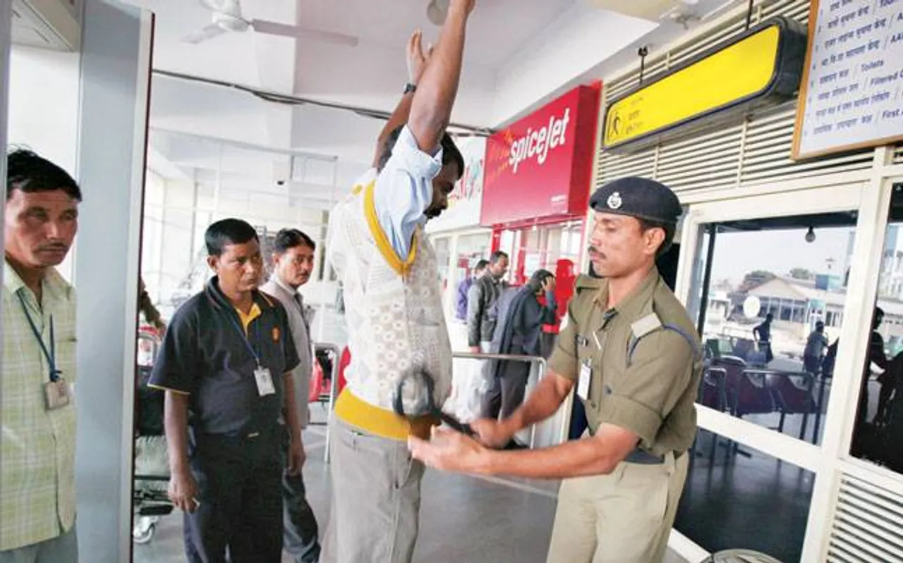Passenger Frisking Time In Airports To Get 50 % Quicker! - Here's How