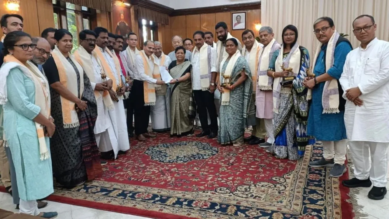 INDIA Delegation Meets Manipur Guv To Submit Memorandum On Experiences