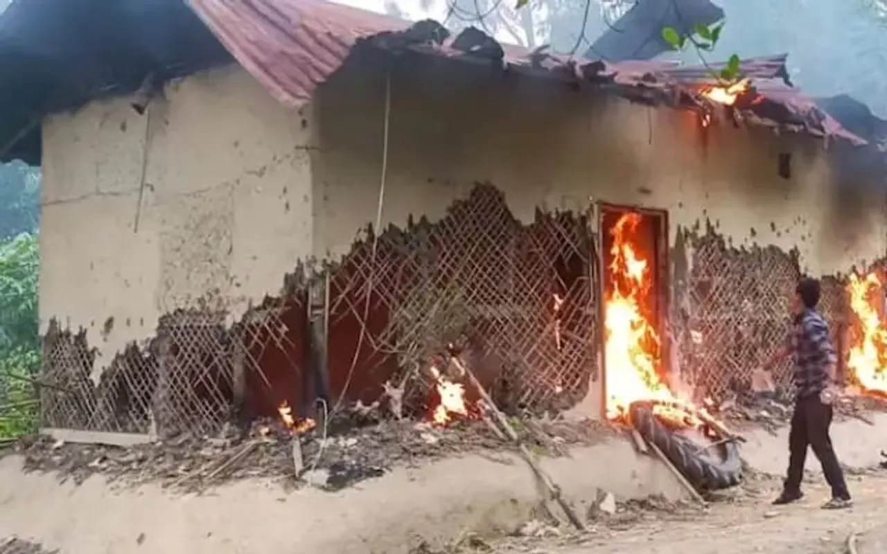 Manipur Viral Video: House of Main Accused Burnt Down By Irate Mob