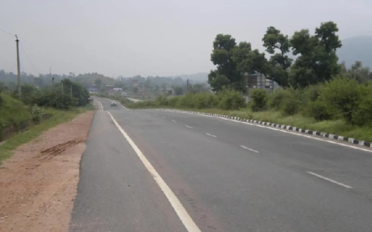 Dibrugarh Municipal Board Launch Eviction Drive To Remove Illegal Shops on Highway