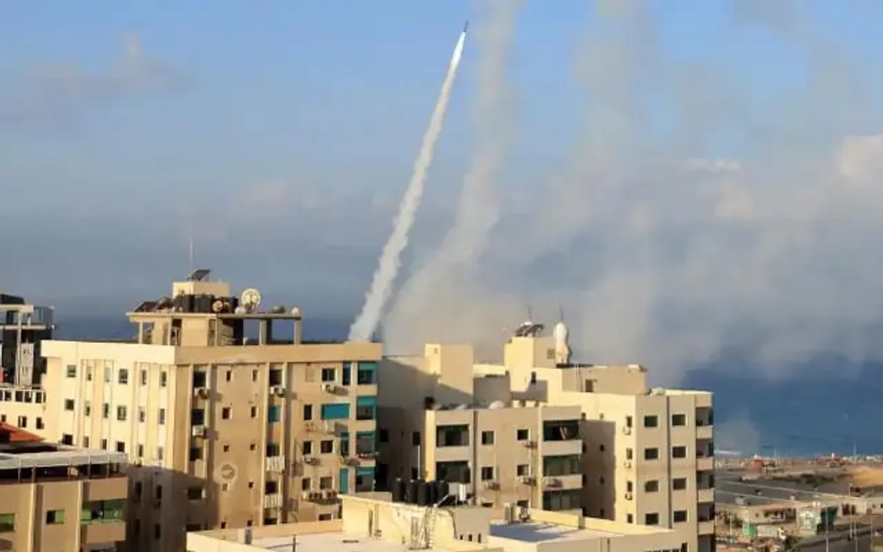 Yemen Fires Ballistic Missiles at Israel as Conflict Escalates