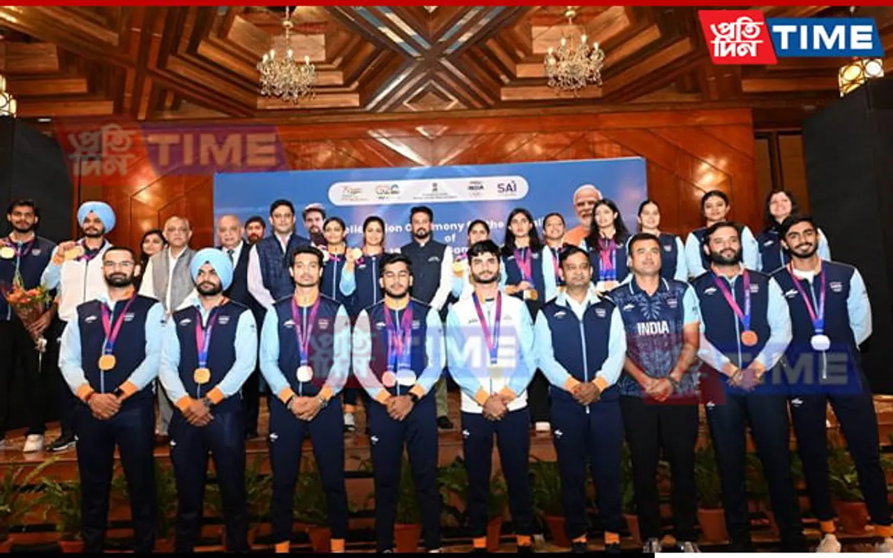 Union Sports Minister Felicitates Asian Games Medalists & Gives Away Cash Prizes