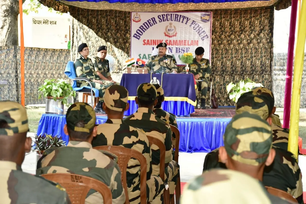 BSF DG Reviews Security Preparedness along Indo-Bangladesh Border