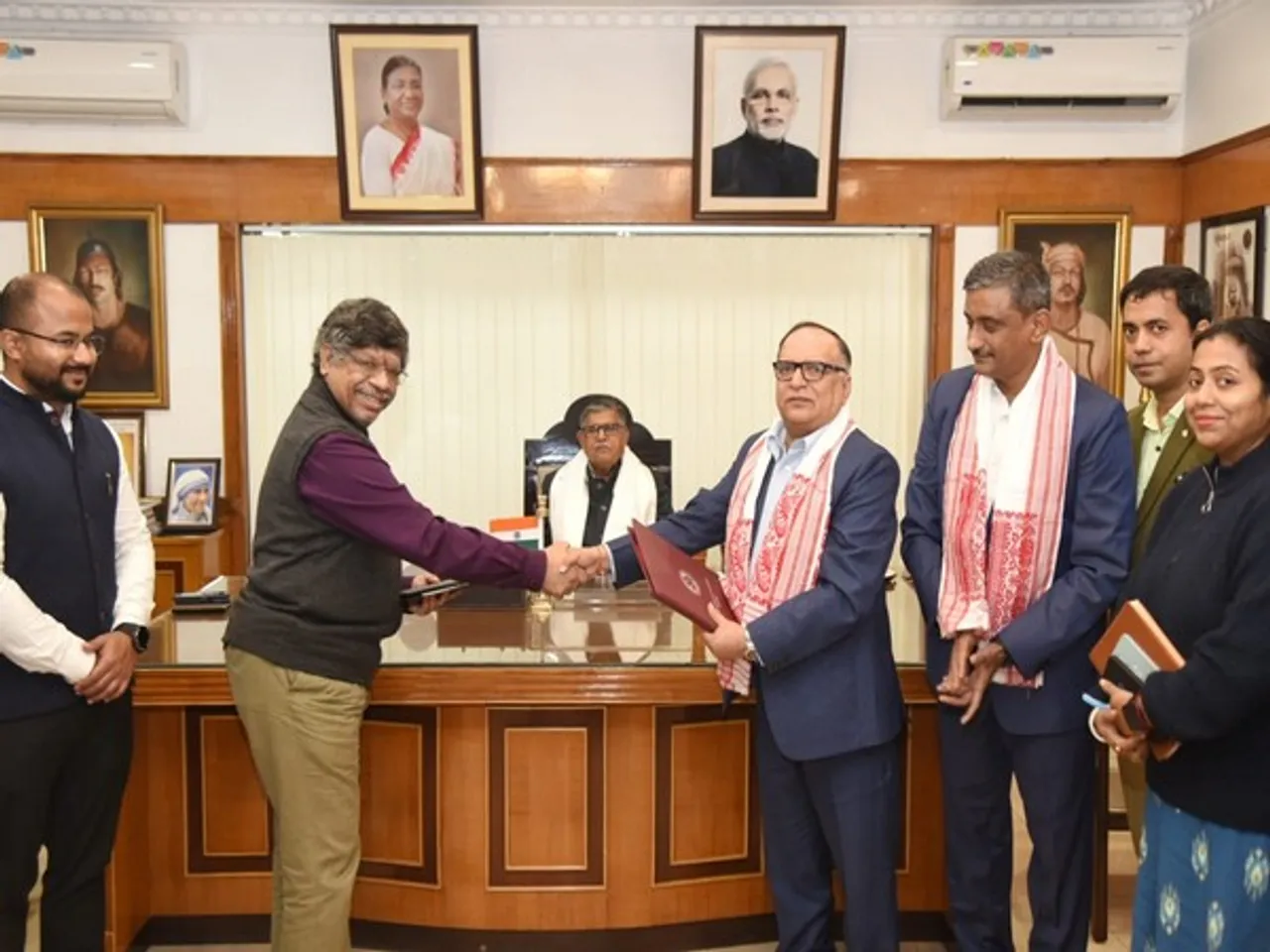 Assam Raj Bhavan Signs MoU with IIT Guwahati for Enhanced Public Services