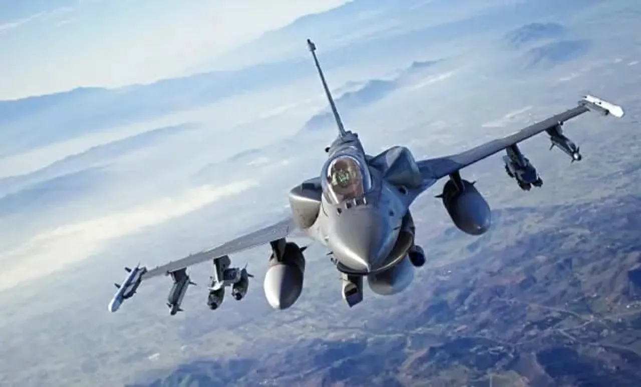 US F-16 Fighter Jet Crashes Off South Korean Coast, Pilot Rescued
