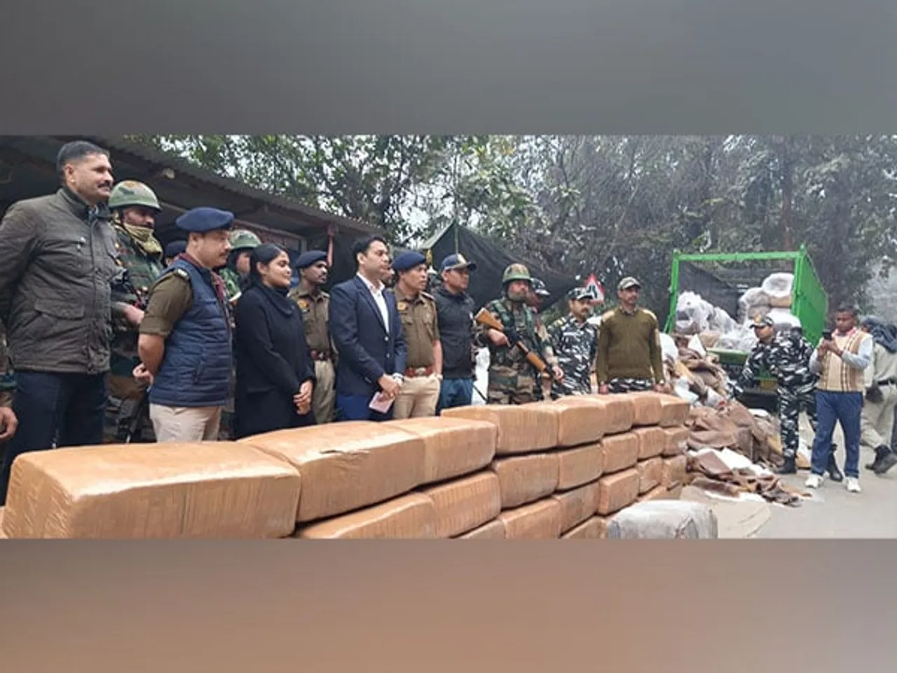 Tripura Police Seize 410kg Cannabis Worth Rs 41 Lakh From 2 Cars; Driver Flees