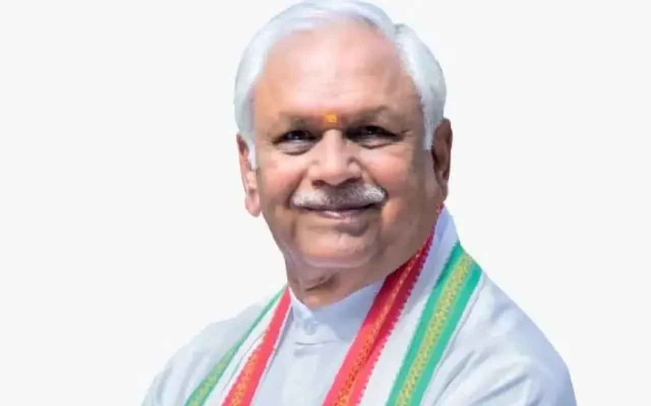 Madhya Pradesh Congress Stalwart Suresh Pachouri Joins BJP