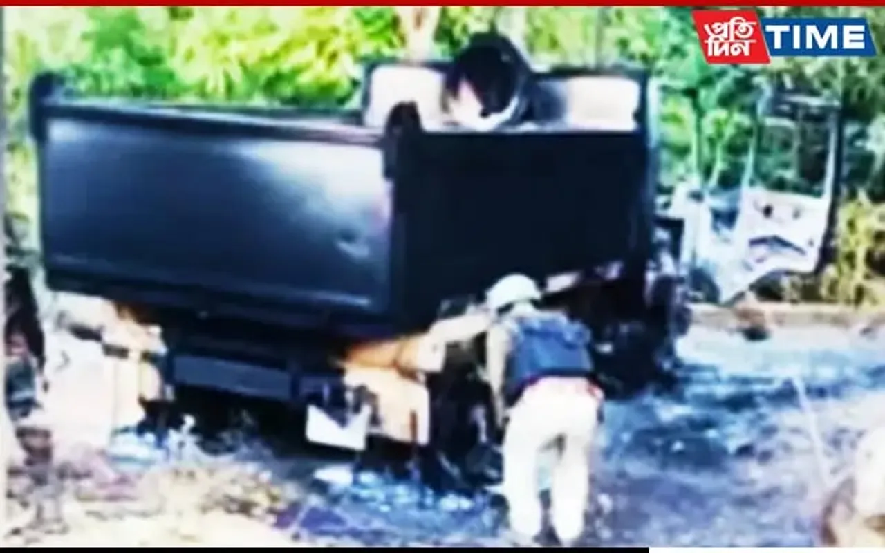 Manipur: Armed Men Set Fire To Sand Truck, Assault Crew