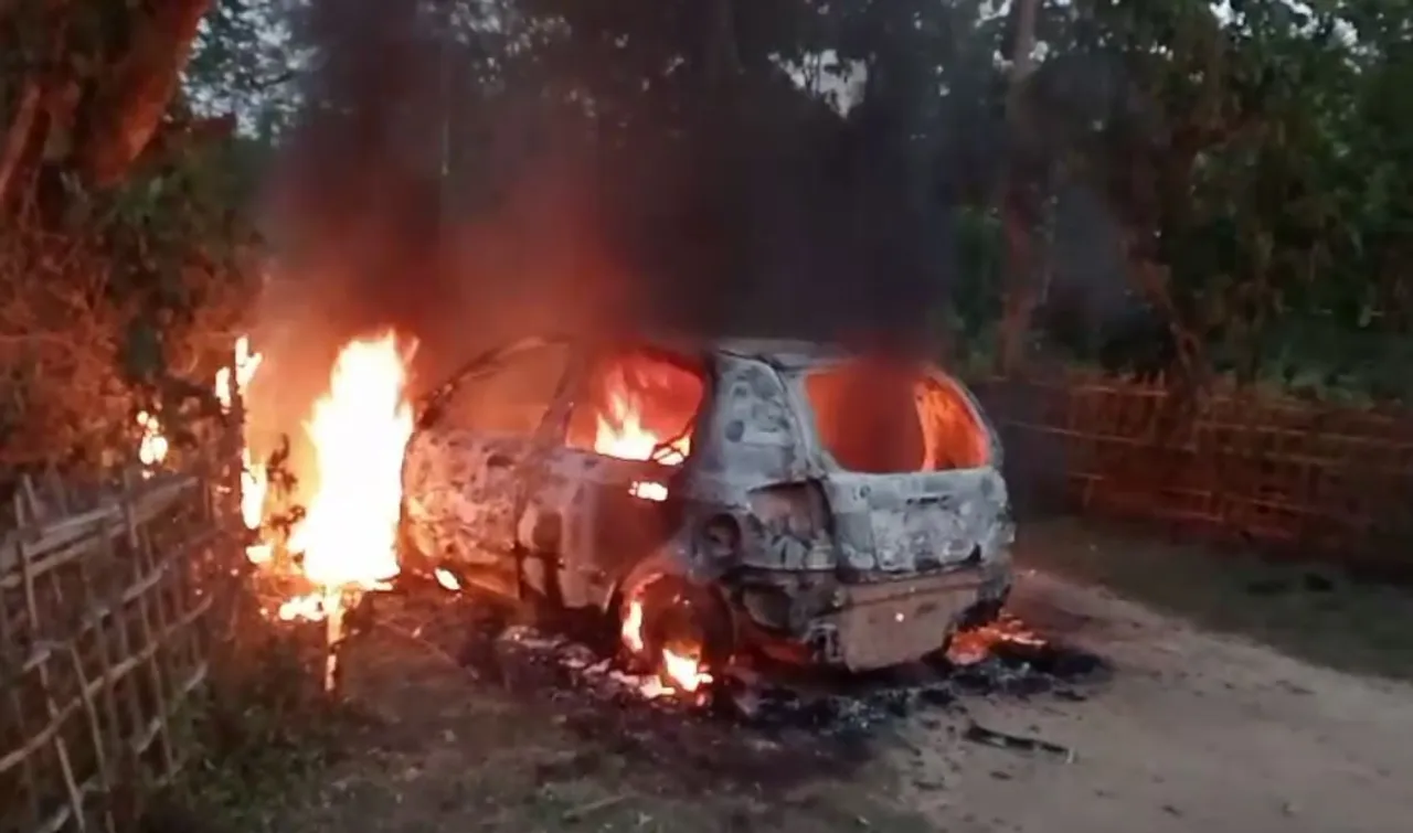 Tensions Flare in Assam's Nagaon as Locals Nab Goat Thieves, Torch Vehicle
