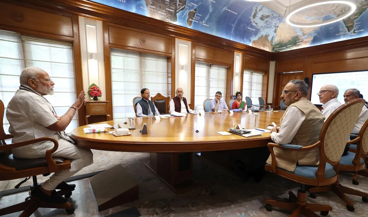 PM Modi Reviews Impact of Cyclone 'Remal', Heat Wave, Monsoon Preparedness