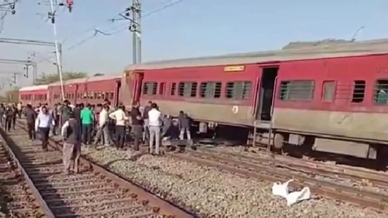 20 Coaches of Sabarmati Express Derail In UP; No Injuries Reported