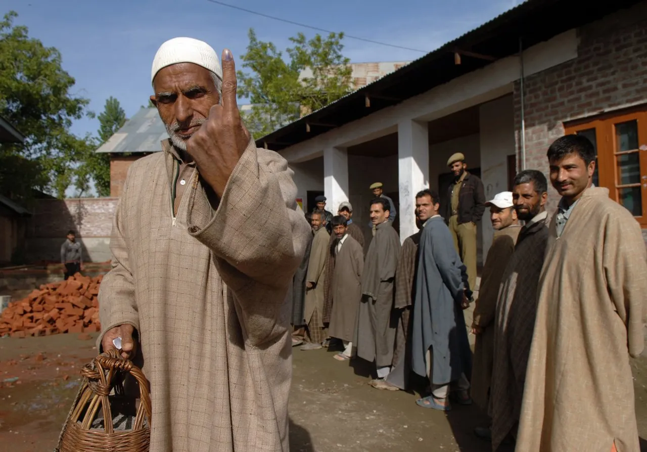 J&K Goes To Polls After a Decade; Phase 1 Voting Underway