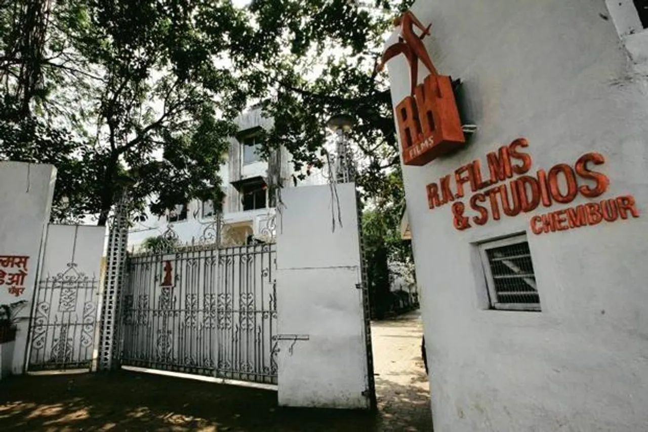 Kapoors to sell off RK Studios