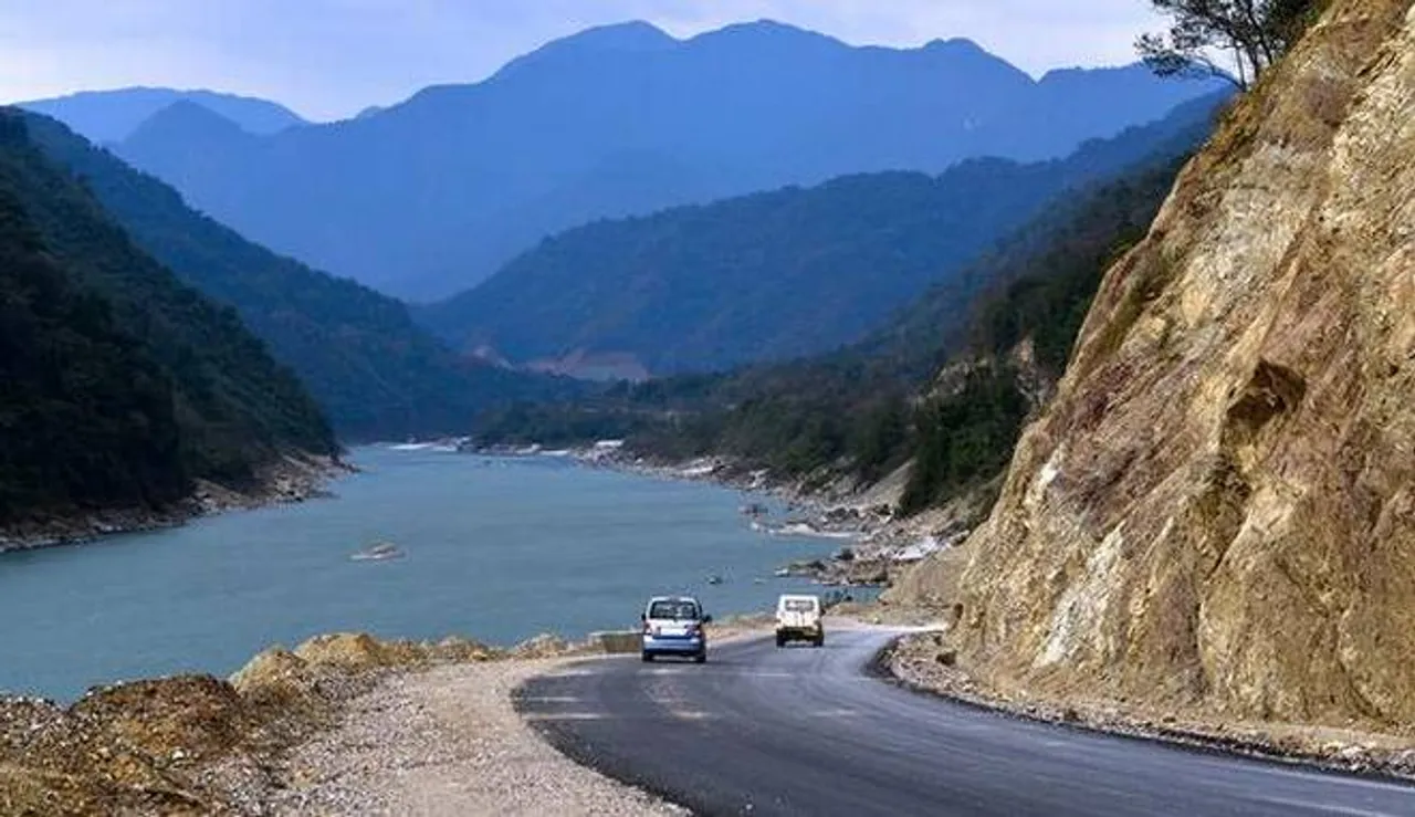 Disaster looms large as Siang swells, China warns
