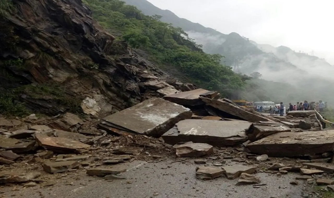 After Kerala and Assam, flood wrecks havoc in Himachal , Chattisgarh