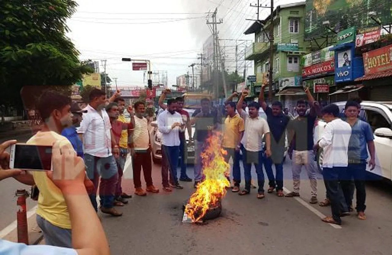Mixed reactions to Bharat Bandh in Guwahati