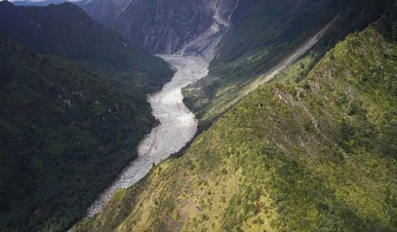 Another landslide in Tsangpo