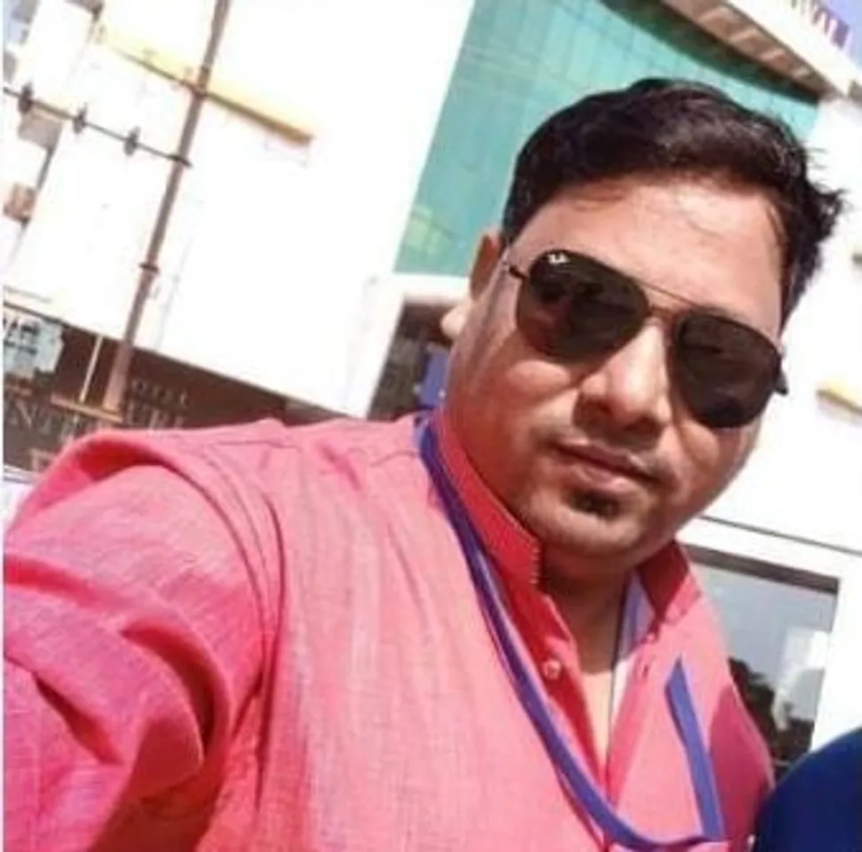 DD Cameraperson, Policemen Killed in Naxal Attack