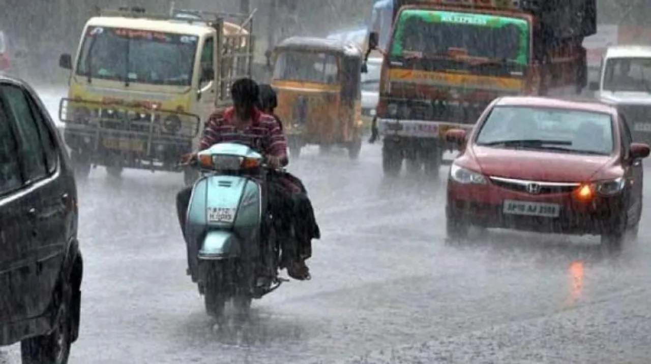 Heavy rains cripple Chennai